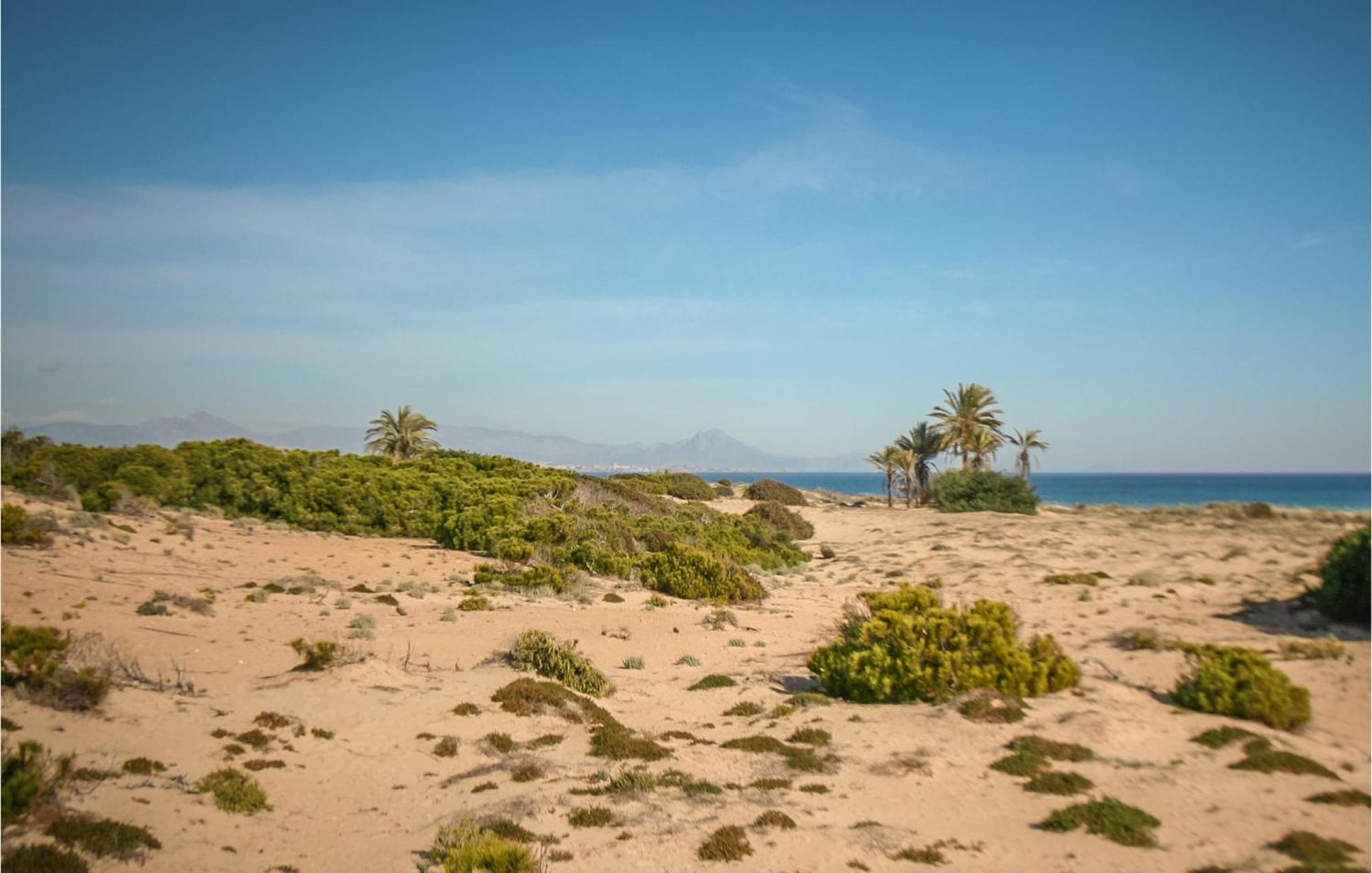 Lovely Apartment In Santa Pola With Wifi Bagian luar foto