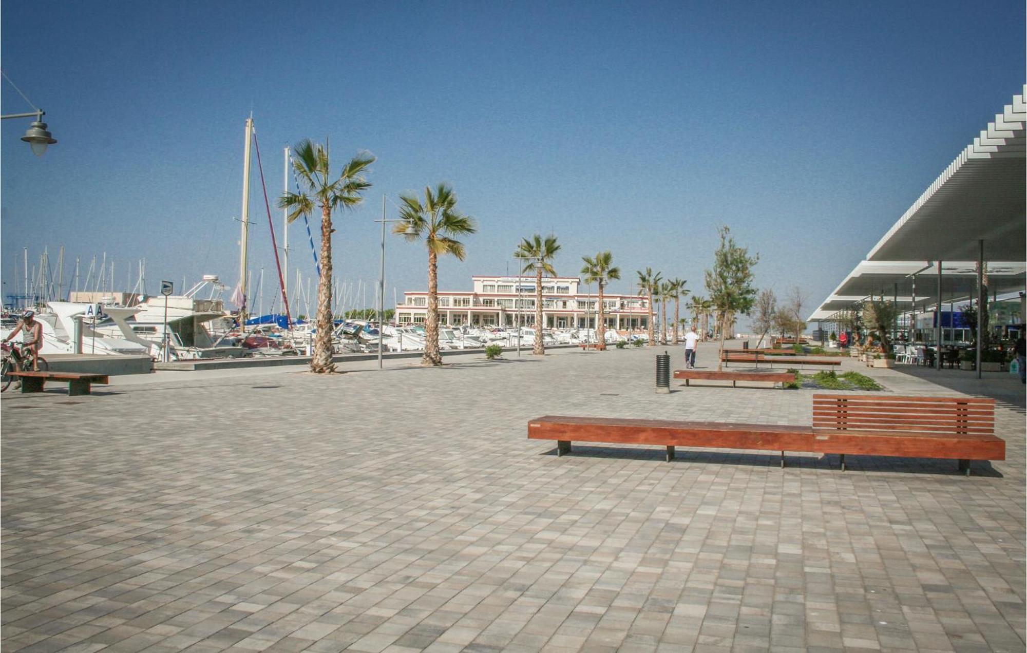 Lovely Apartment In Santa Pola With Wifi Bagian luar foto